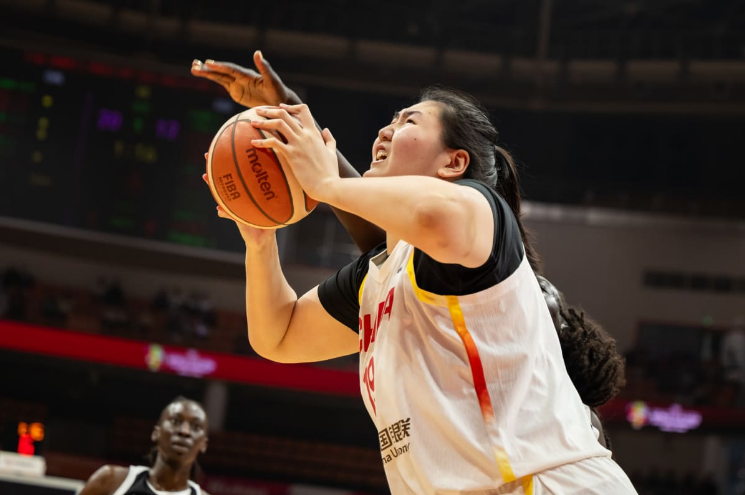 麻将-统治力！张子宇不到9分钟高效11+5 连续3场上双队内唯一